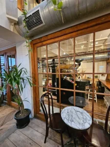 Lucky Cat Coffee & Kitchen
