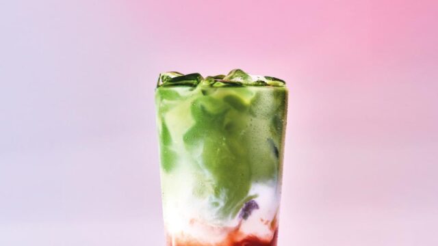 strawberry-vanilla-iced-matcha-latte