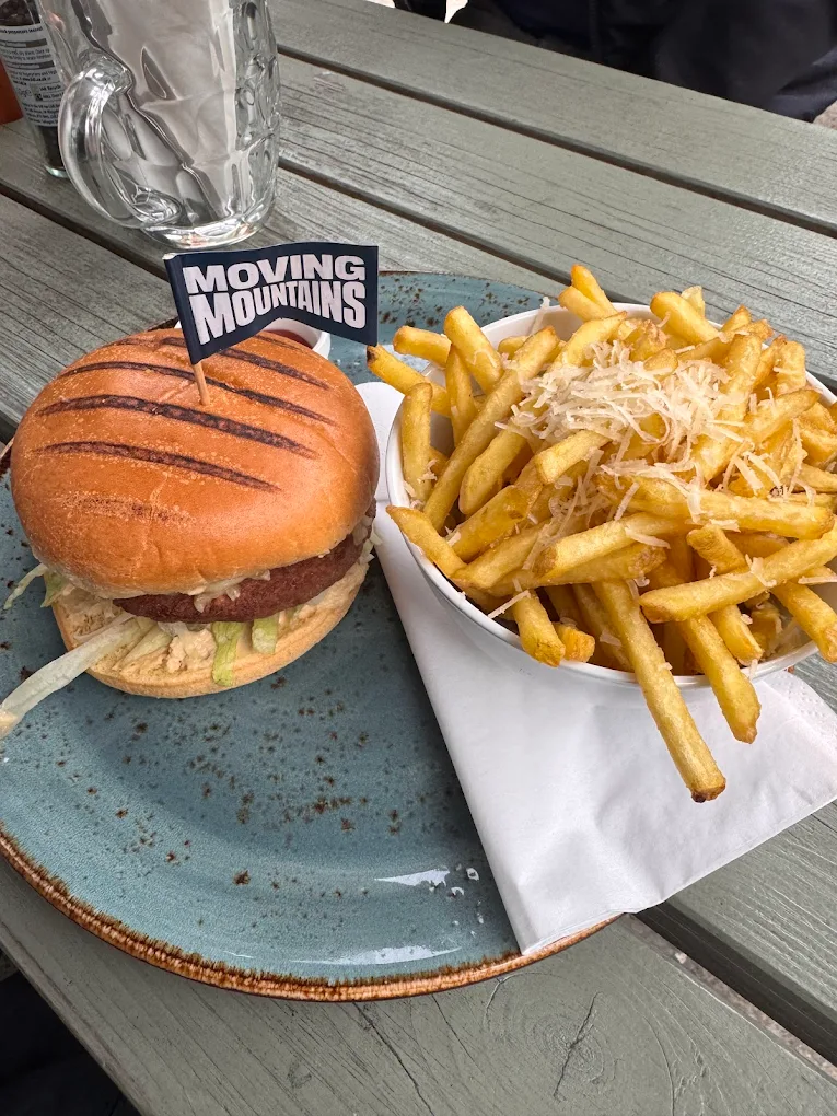 unnamed – 2025-08-28T173810.818